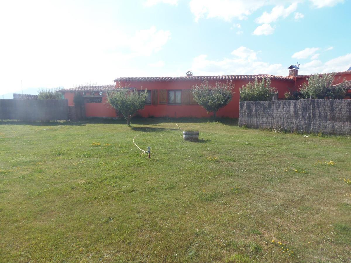 El Uncar Villa Castrejon de la Pena Exterior photo