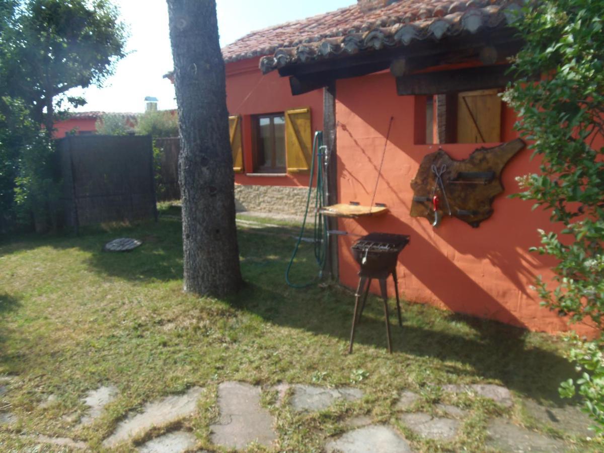 El Uncar Villa Castrejon de la Pena Exterior photo
